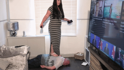 Natalia's Head & Back Trample In Flat Sandals