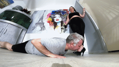 Natalia Leggings A Crop Top & High Heels Floor Cam