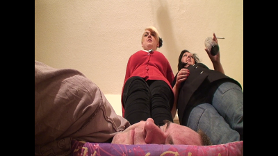 Head Trample 2 Girls On The Table Floor Cam