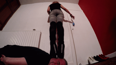 Head Danced On & Cut With Her Hard Boots Floor Cam