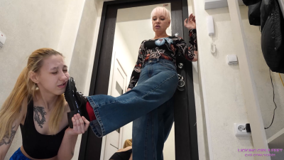 Lora- You Know How To Greet Your Mistress Properly!