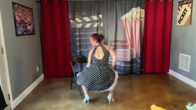 50s Chic Gets Down To Usher Song