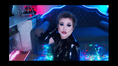 Latex Sub Shaves Her Head And Eyebrows For Her Master