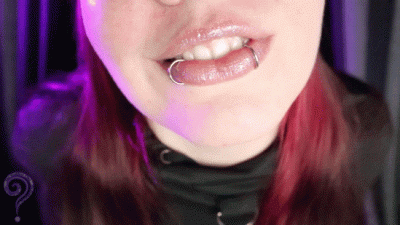 Gentle Giant Goth Girlfriend Shrinks You With Her Spit HD