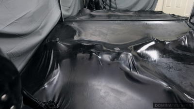 Latex Vac Bed Shining