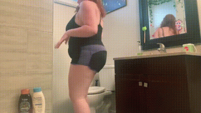 BBW Pissing And Masturbating On The Toilet
