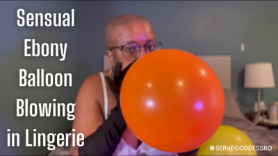 Sensual Ebony Balloon Blowing In Lingerie Royal Ro