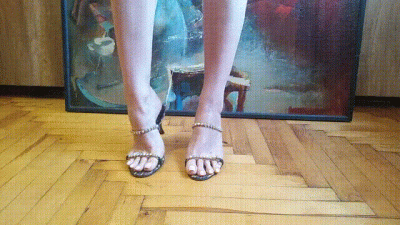 Veiny Feet In Sandals