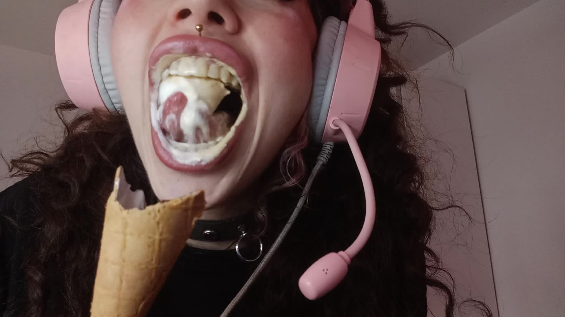 Bifid Tongue Ice Cream Feast