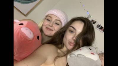 Best Friends Natalia And Megan Smoke And Play