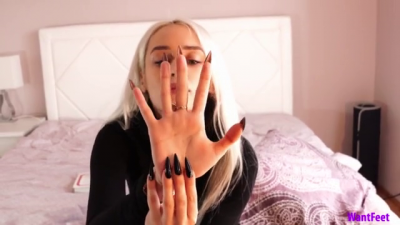 Jasmine's Black Finger Nails HD