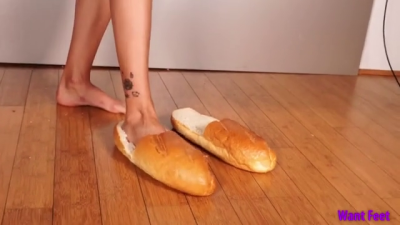 Amazon Trinity Bread Slippers
