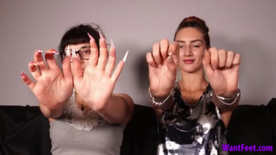 Girls Hand Size Comparison