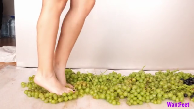 Hannah Grape Squeeze