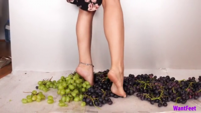 Grape Squeezing