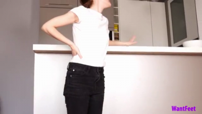 2 Girls Stuck In Glue