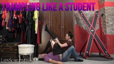 Lady Scarlet Trampling Like A Student HD Calpestato Da Una Studentessa