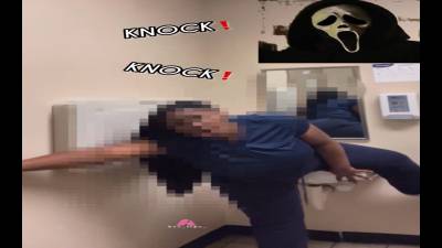 Ahhh...Ghostface Is Knocking!