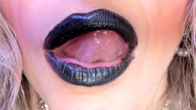 Black Lipstick Lip Puckering