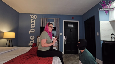 Vicky's Slave: Testing Out The New Electric Shock Chastity Cage