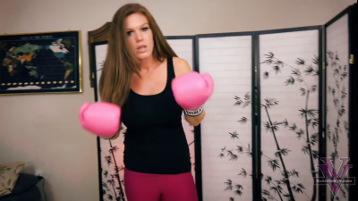 Wimpy Trainer Gets Beat Down By His Client