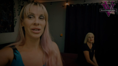 Vicky And Pregnant Indica's Pissing Contest