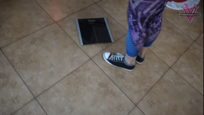 Vicky And Terra Compare, Measure, And Weigh