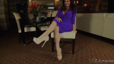 Rachel Aziani Pleasures Her Big Clit In Sexy Nude Thigh Highs