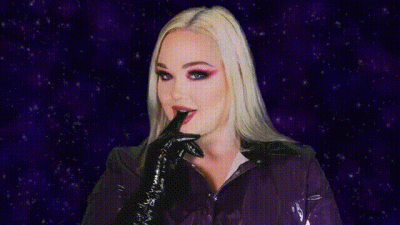 Smoking Fetish Queen