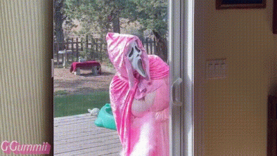 Bimbo Ghostface Breaks Into Your House A Cnc Fantasy