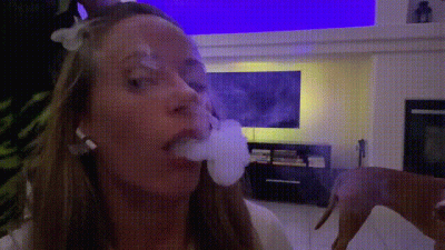 Harley T Hookah Smoke Play