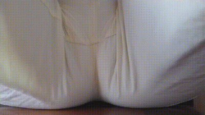 Yellow Pussy Mesmerizes You With A Piercing-Pendant