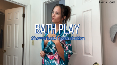 Bath Play Showerhead Masturbation