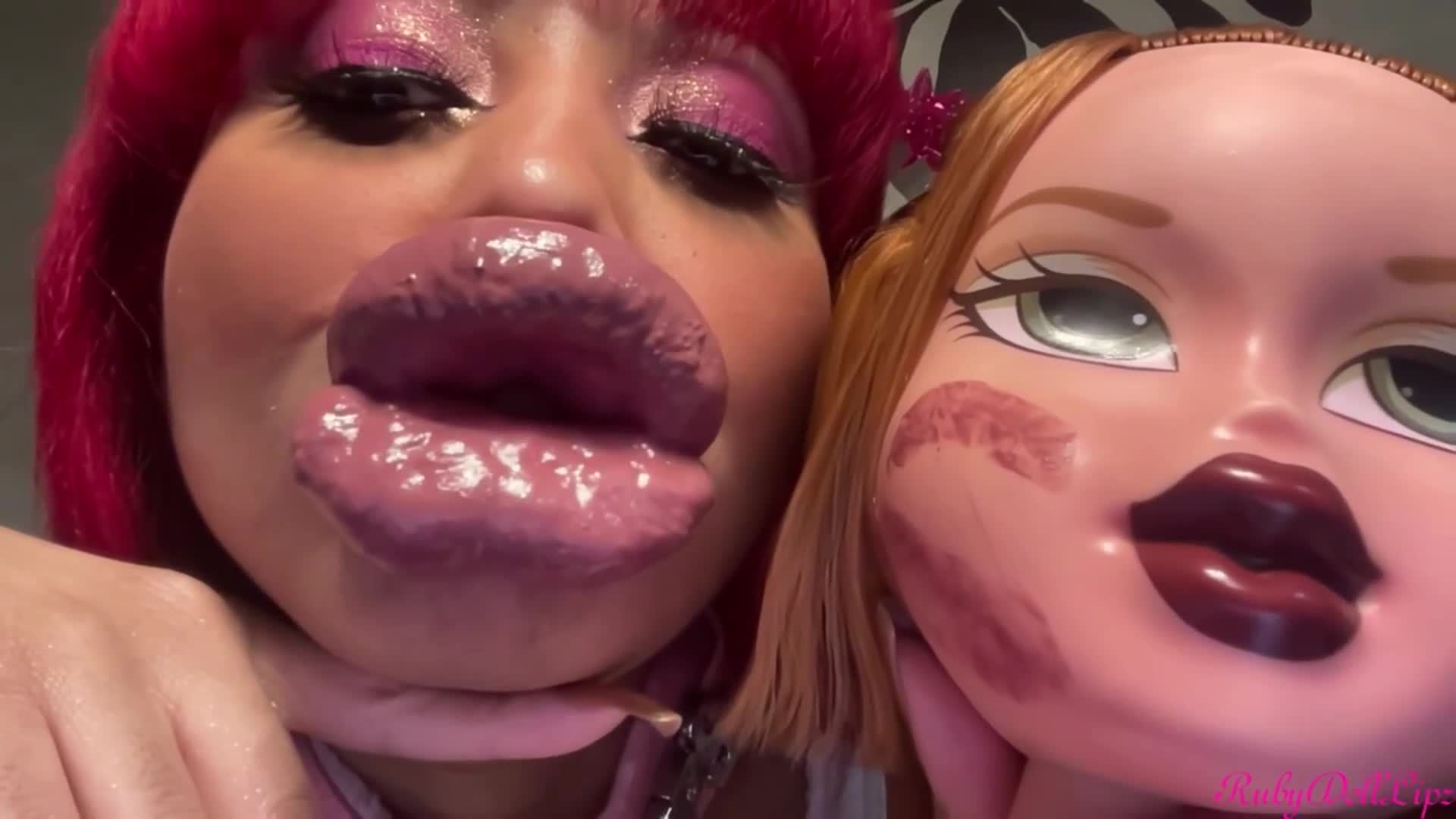 Lipstick fetish kisses