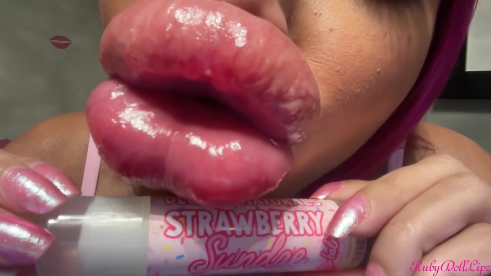 Sniffing My Swollen Lips+Lip Balm #1