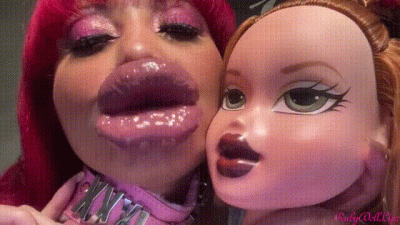 Larger Lips+Doll Head Kisses #27
