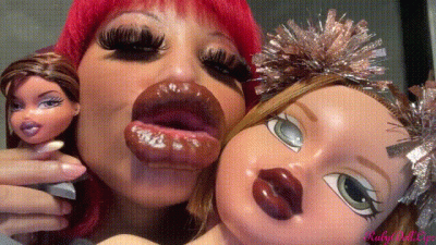 Larger Lips+Doll Head Kisses #34