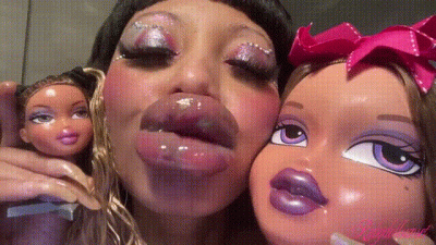 Larger Lips+Doll Head Kisses #10