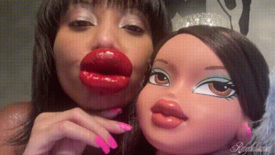 Larger Lips+Doll Head Kisses #24
