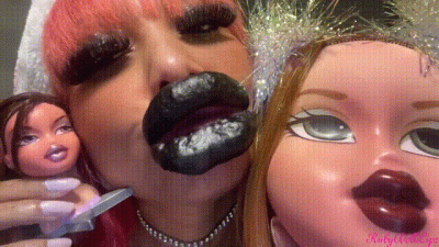 Larger Lips+Doll Head Kisses #36