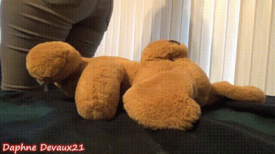 Goddess Hazel Intro To Ass-Squeezing Clip Pt 1