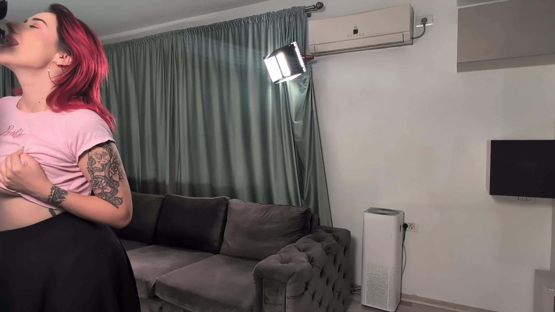 Arielle Vellvi And Her Bull- Teasing And Blowjob- Part 1