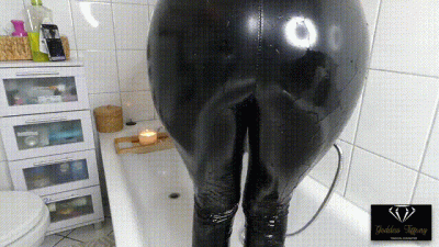 Your Fantasy Shower In Wetlook Legging And Grey Socks