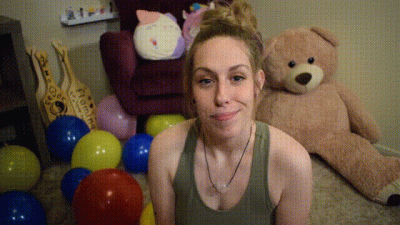 Pretty Girl Balloon Pop N' Play