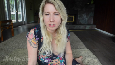 Harley Sin - Loving Step-Mommys Beautiful Feet - iWantClips