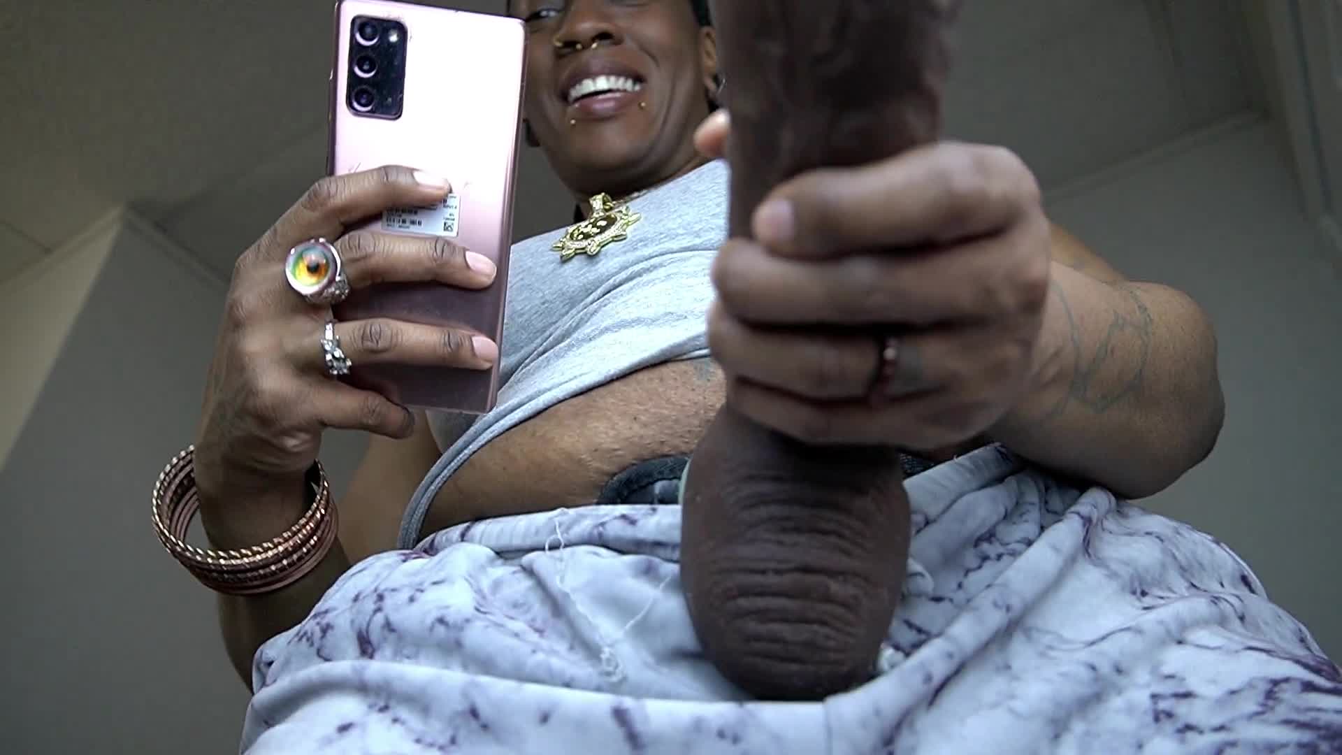 Hood Futa Step-Aunty D