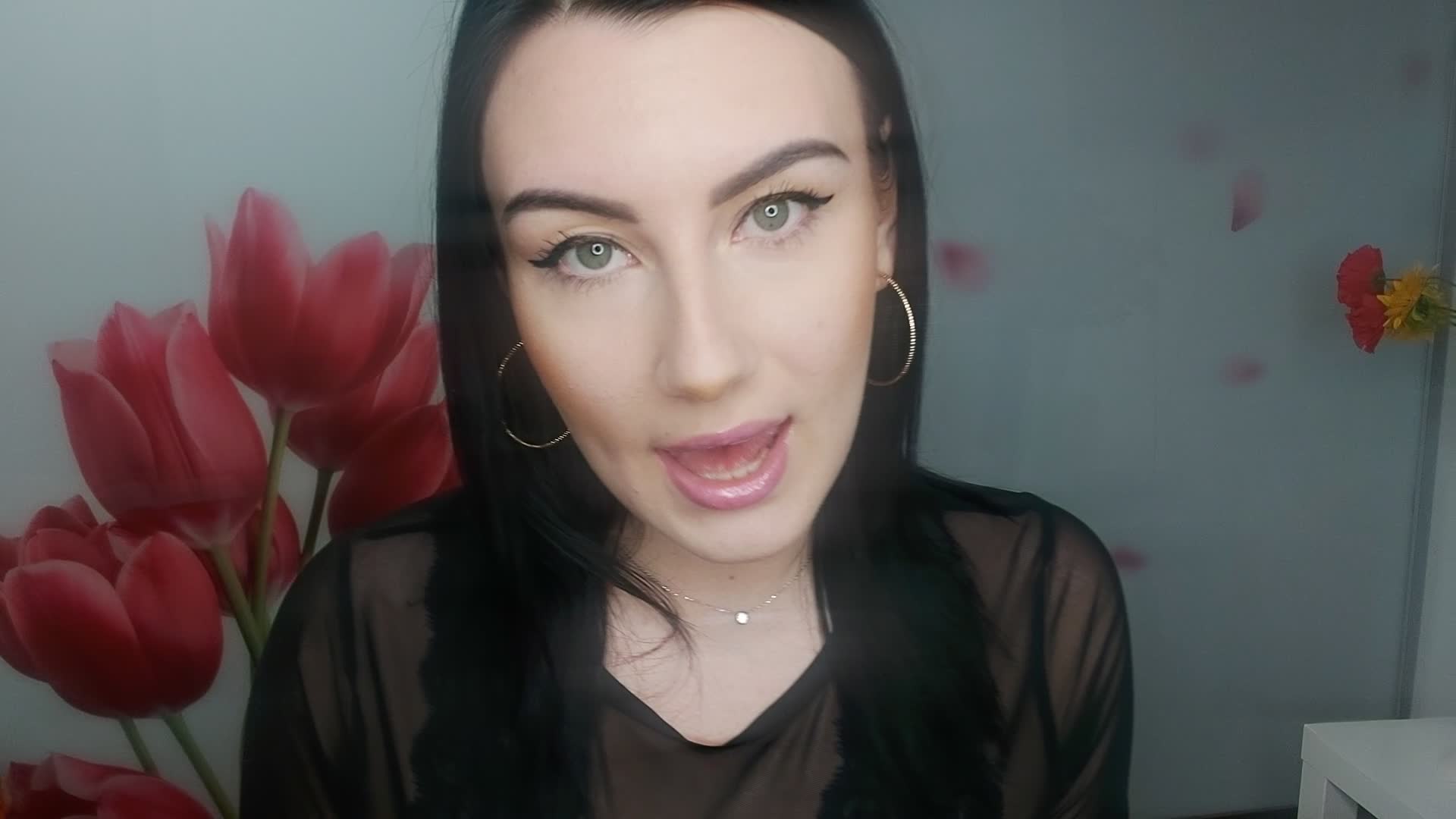 Shiny Lipgloss Fetish