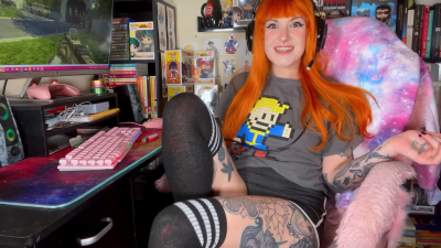 Gamer Girl Best Friend Takes Multiple Loads