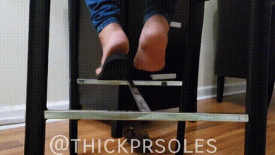 Classroom Foot Admiration