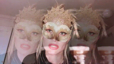 Sniff And Pleasure Me